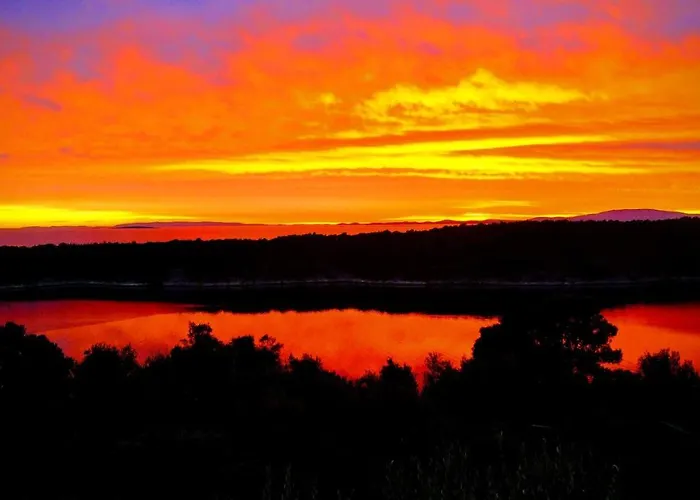 Ammirare Rab Rab Town