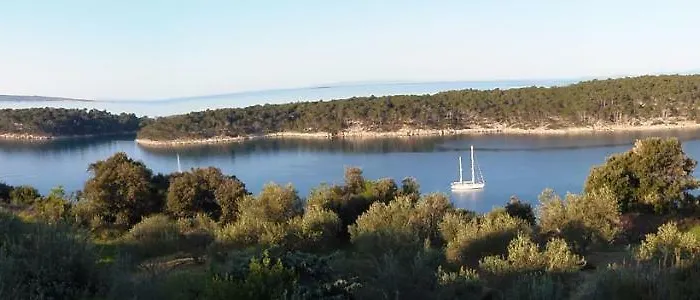 Ammirare Rab Apartment *